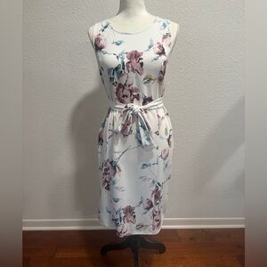 Hello MIZ Floral Midi Dress | White & Pink Floral Print | Size Large